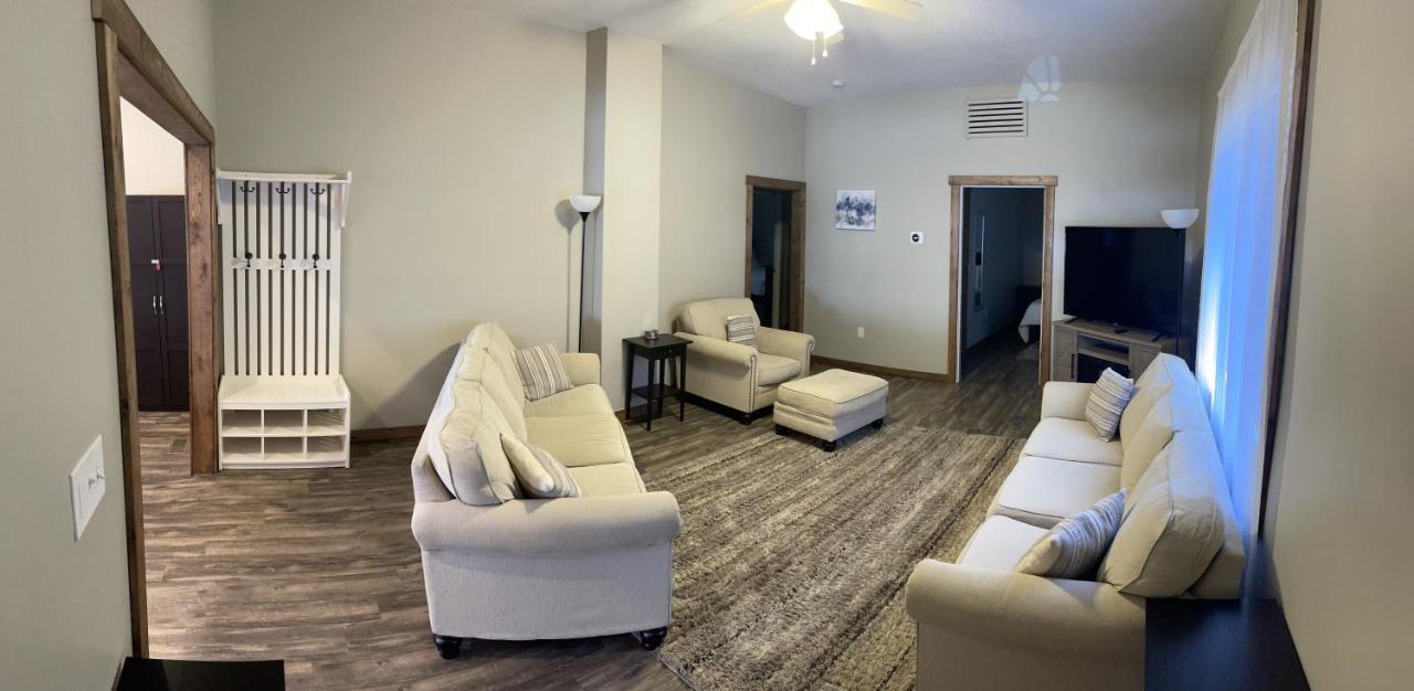 Modern Farmhouse 3 Bed, 2 Bath Apartment, Sleeps 7, Lots Of Space, Steps To Downtown, Honeywell & Eagles Theater Wabash Dış mekan fotoğraf